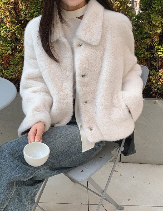 柔軟絨毛翻領外套
