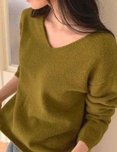 호리안 루즈핏 브이넥 니트