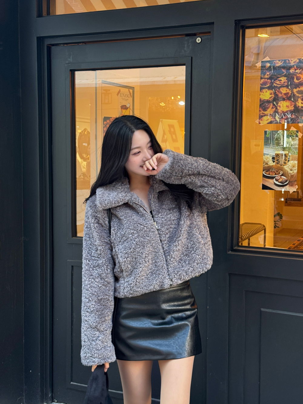 악세사리 모델 착용 이미지-S3L2