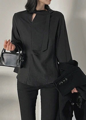 루안디르 피치기모 타이넥 블라우스