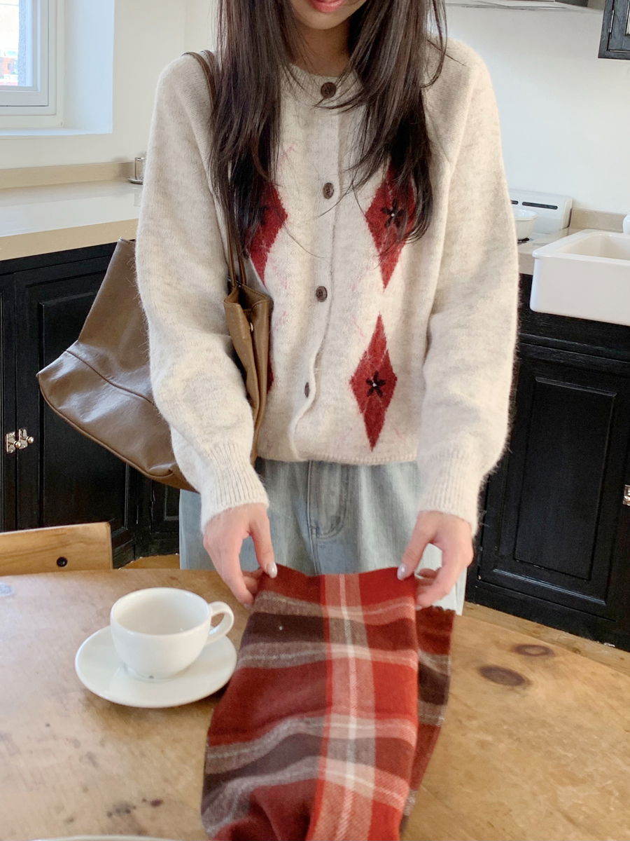 긴팔 티셔츠 모델 착용 이미지-S1L38