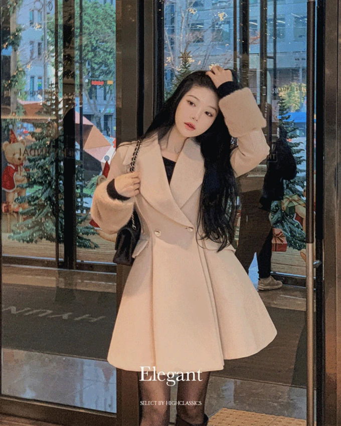 엘레건트 테일러드카라 버튼 포켓 소매 퍼 누빔안감 허리잘록 스트랩 플레어핏 A라인 하프 겨울 코트