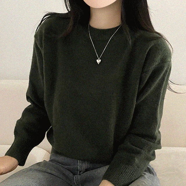 ニットの定石、ドーブラウンドネックニット