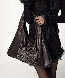 豹紋鉚釘皮革肩背包