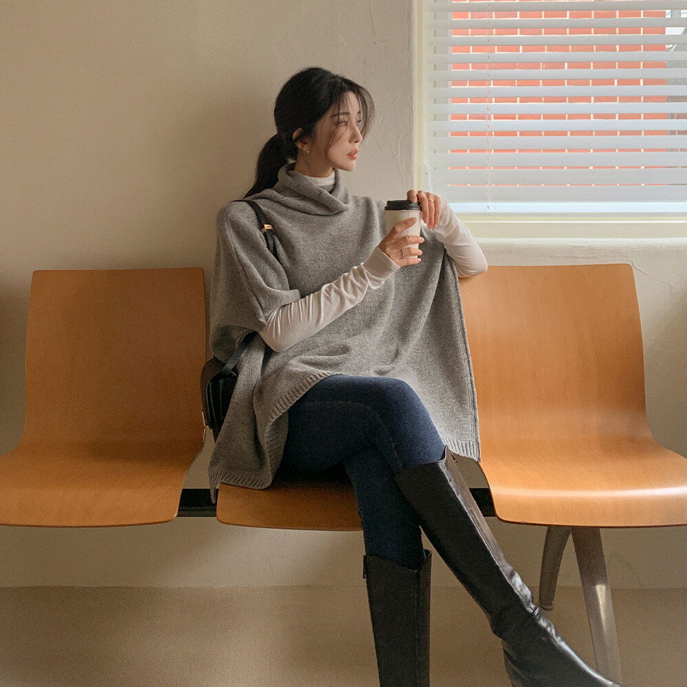 慵懶寬鬆羊毛高領針織披肩