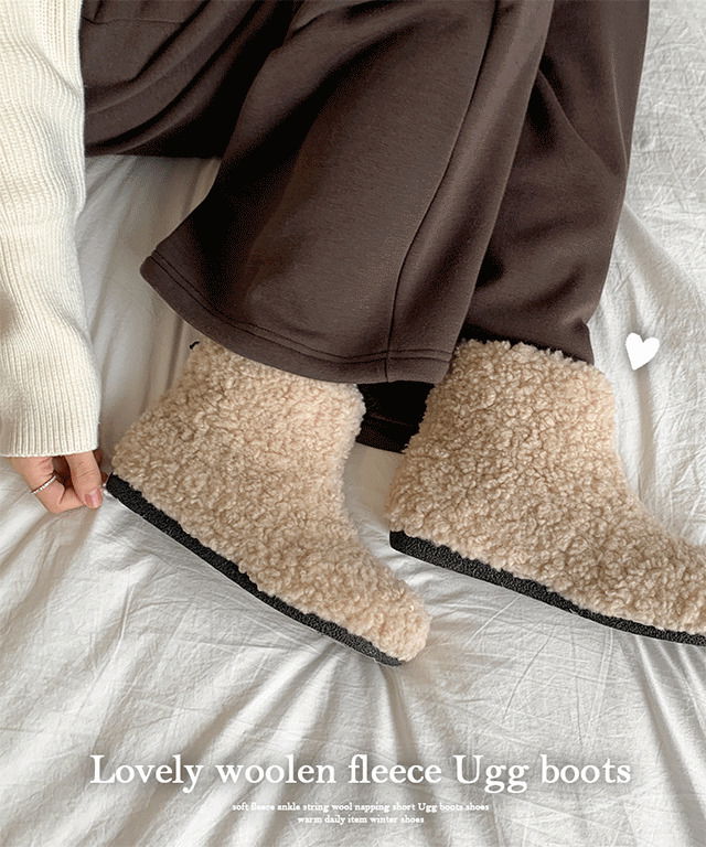 ソフニフリンジ裏起毛アンクルストラップファーUGGブーツ