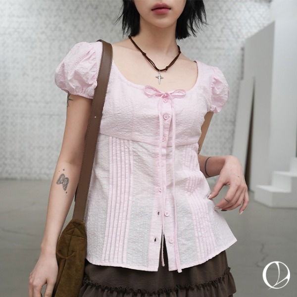 Chlorel Ribbon Puff Blouse