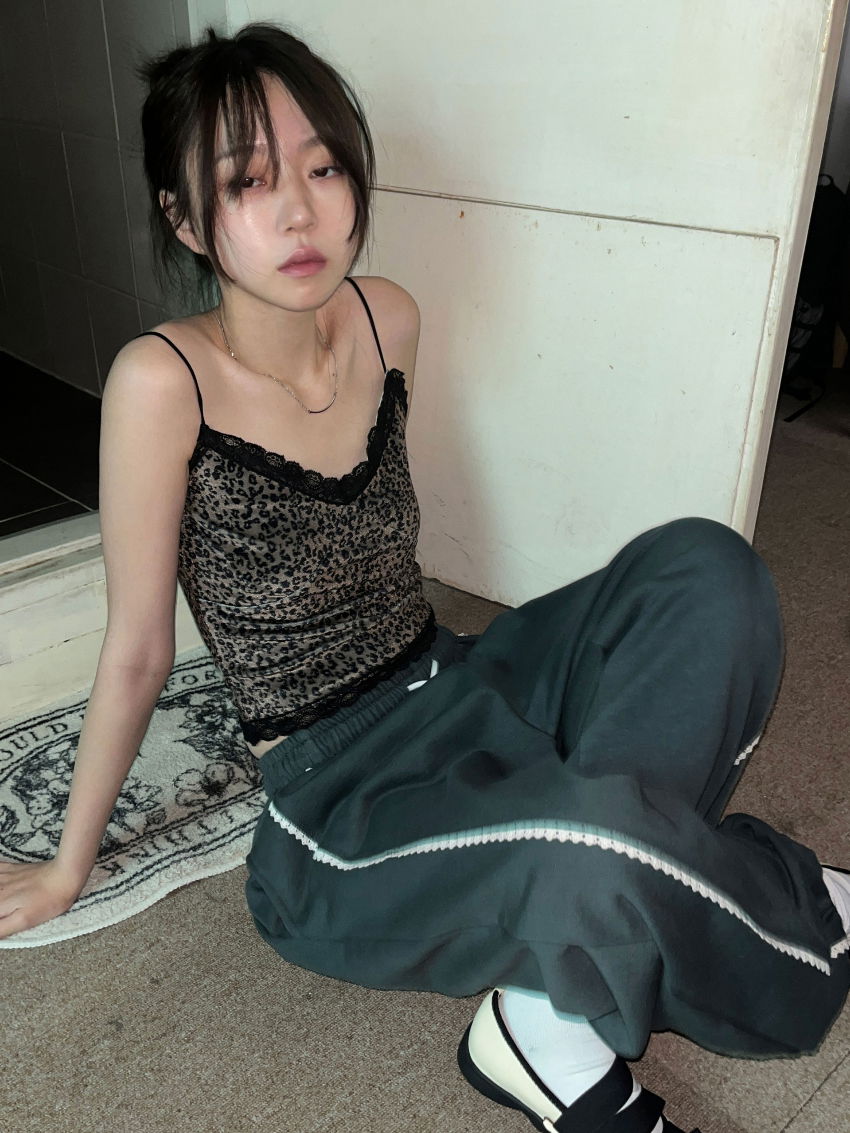 신발 모델 착용 이미지-S1L48