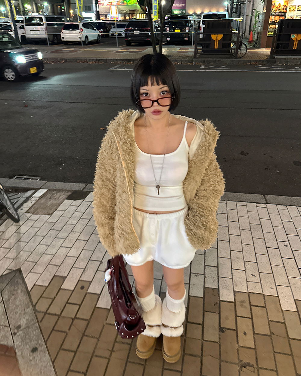 민소매 모델 착용 이미지-S1L137