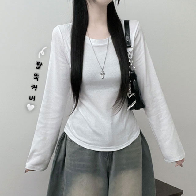 簡約舒適純色圓領長袖內搭上衣