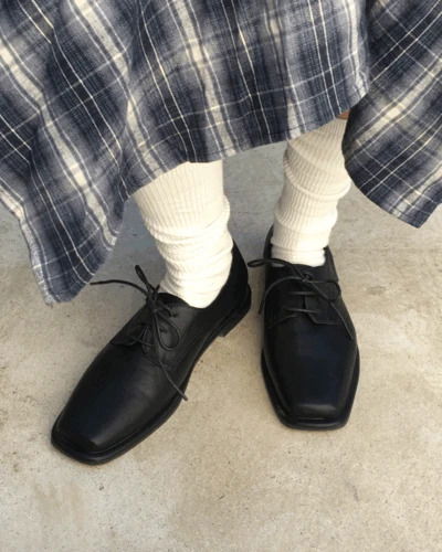 Narrow Square Flat Loafers