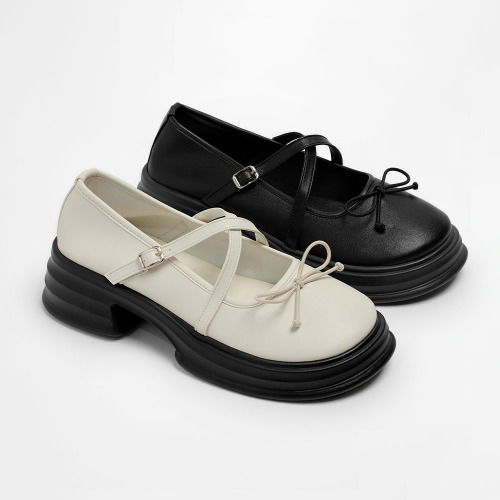 カミングリボンプラットフォームメリージェーンローファー