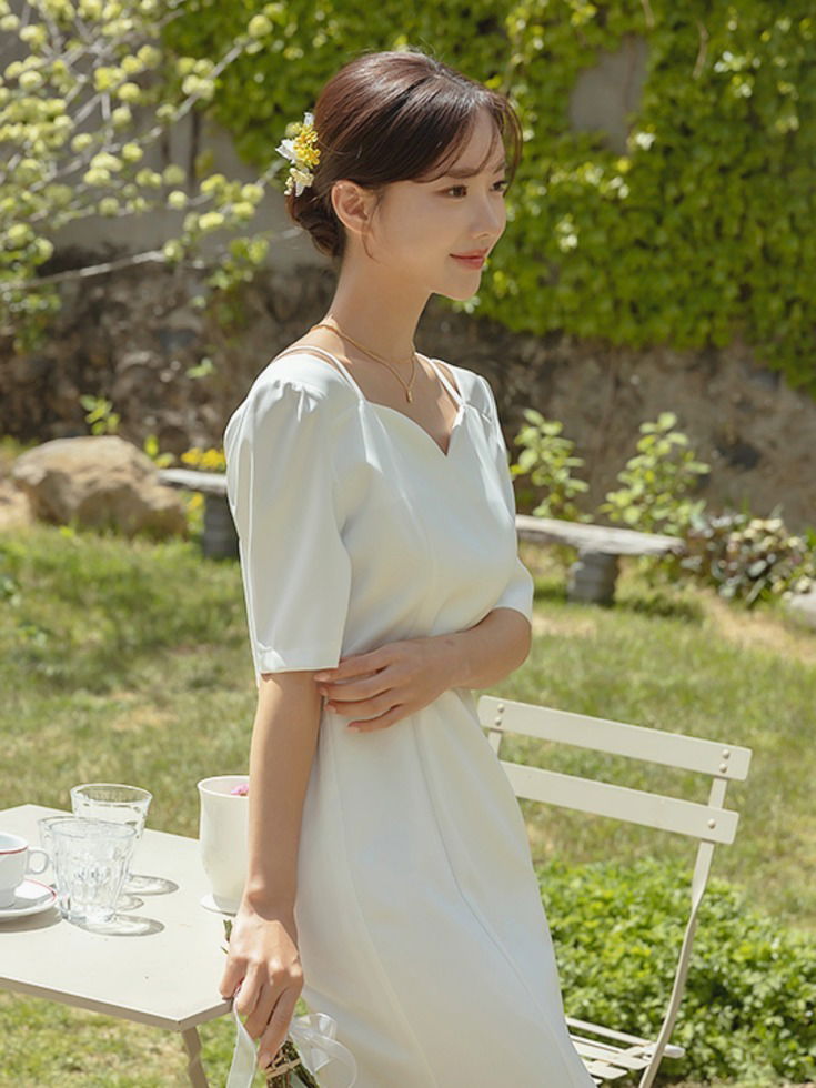 心心領方形低胸合身洋裝