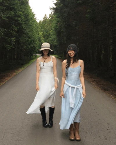 絲光感方領細肩無袖長版洋裝