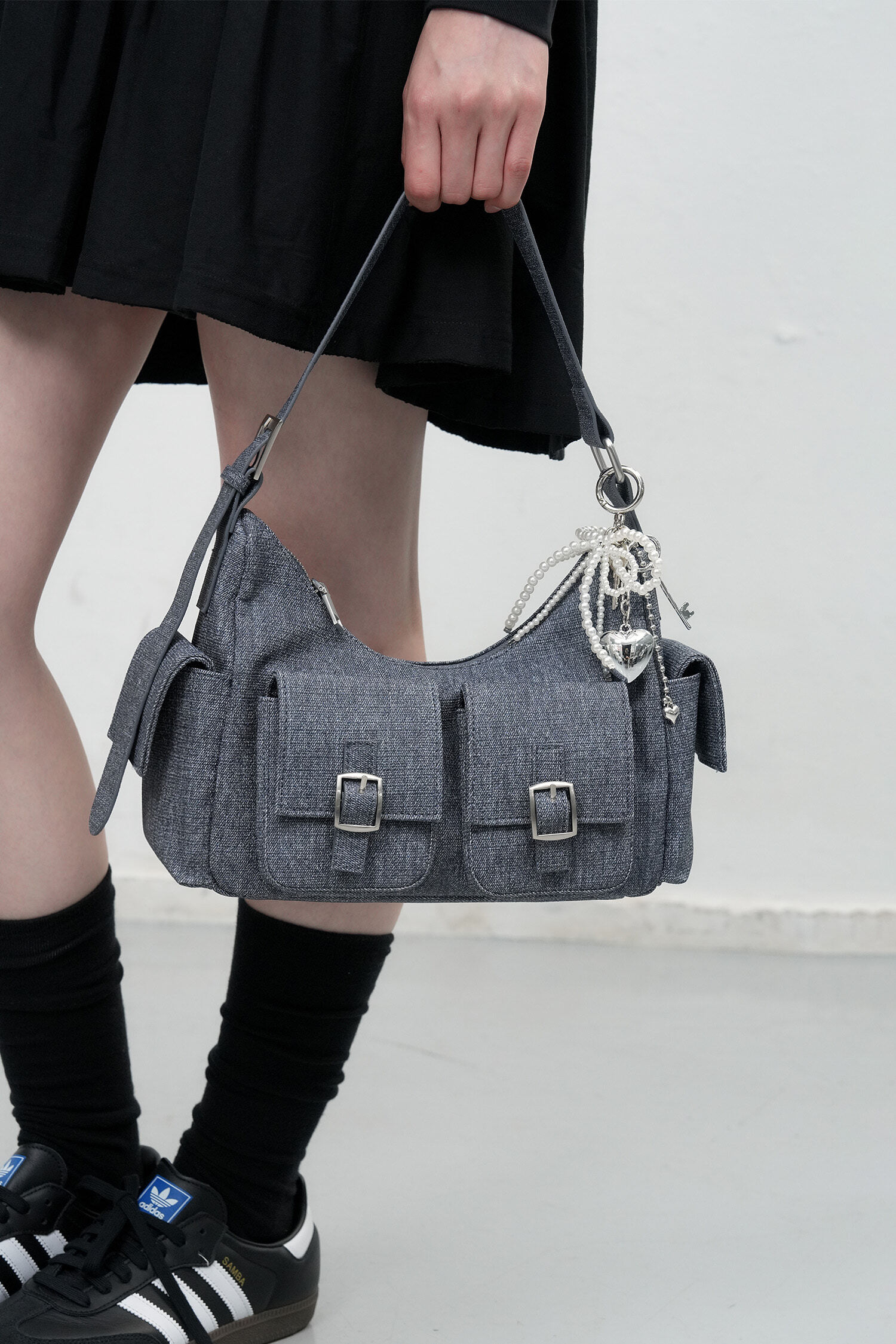 WOMAN Out Pocket Shoulder Bag