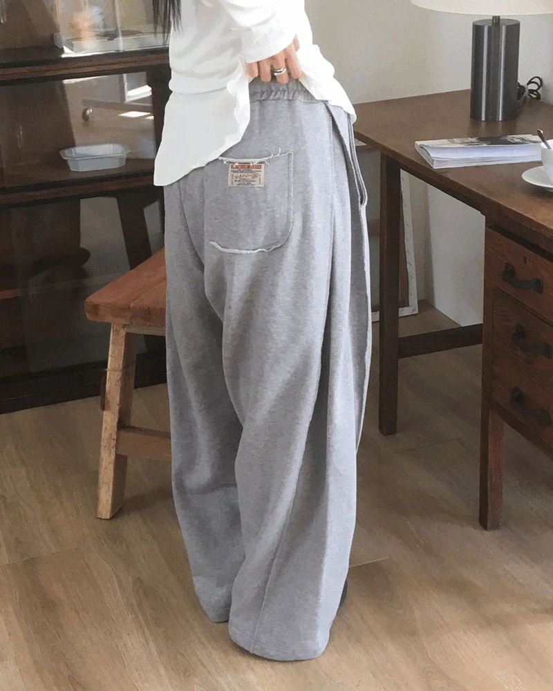 Gazen back pocket patch point pin tuck twill wide pants