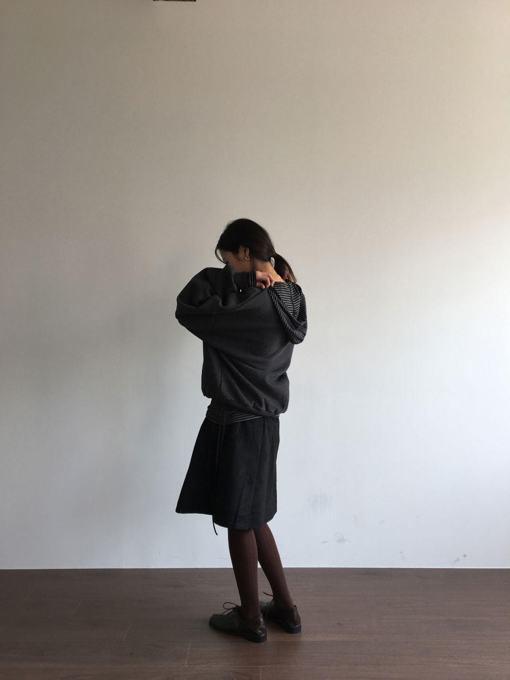 미니 스커트 모델 착용 이미지-S1L10