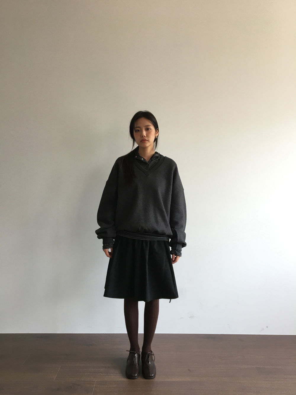 미니 스커트 모델 착용 이미지-S1L7