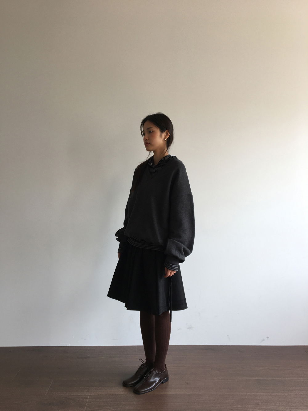 미니 스커트 모델 착용 이미지-S1L8