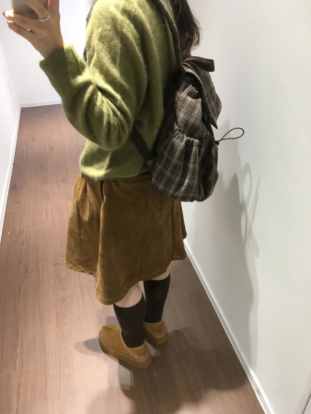 미니 스커트 모델 착용 이미지-S1L45