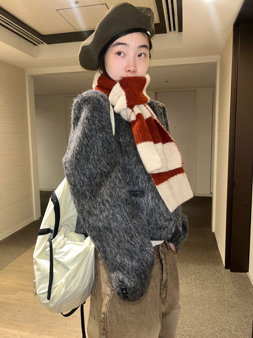 머플러 모델 착용 이미지-S1L6