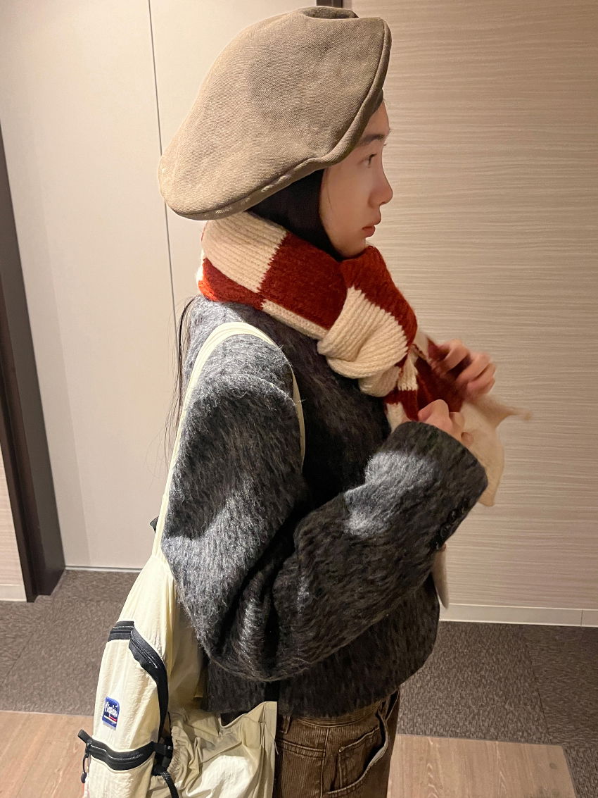 머플러 모델 착용 이미지-S1L16