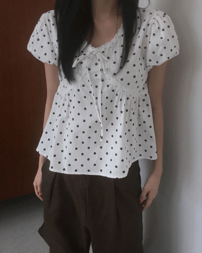 뉴온 도트 레이스 리본 반팔 블라우스