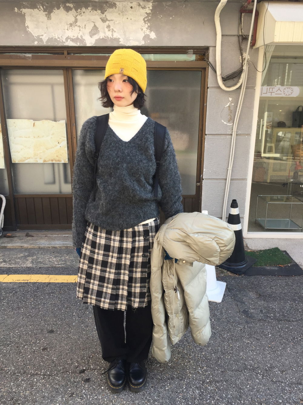 바지 모델 착용 이미지-S3L29