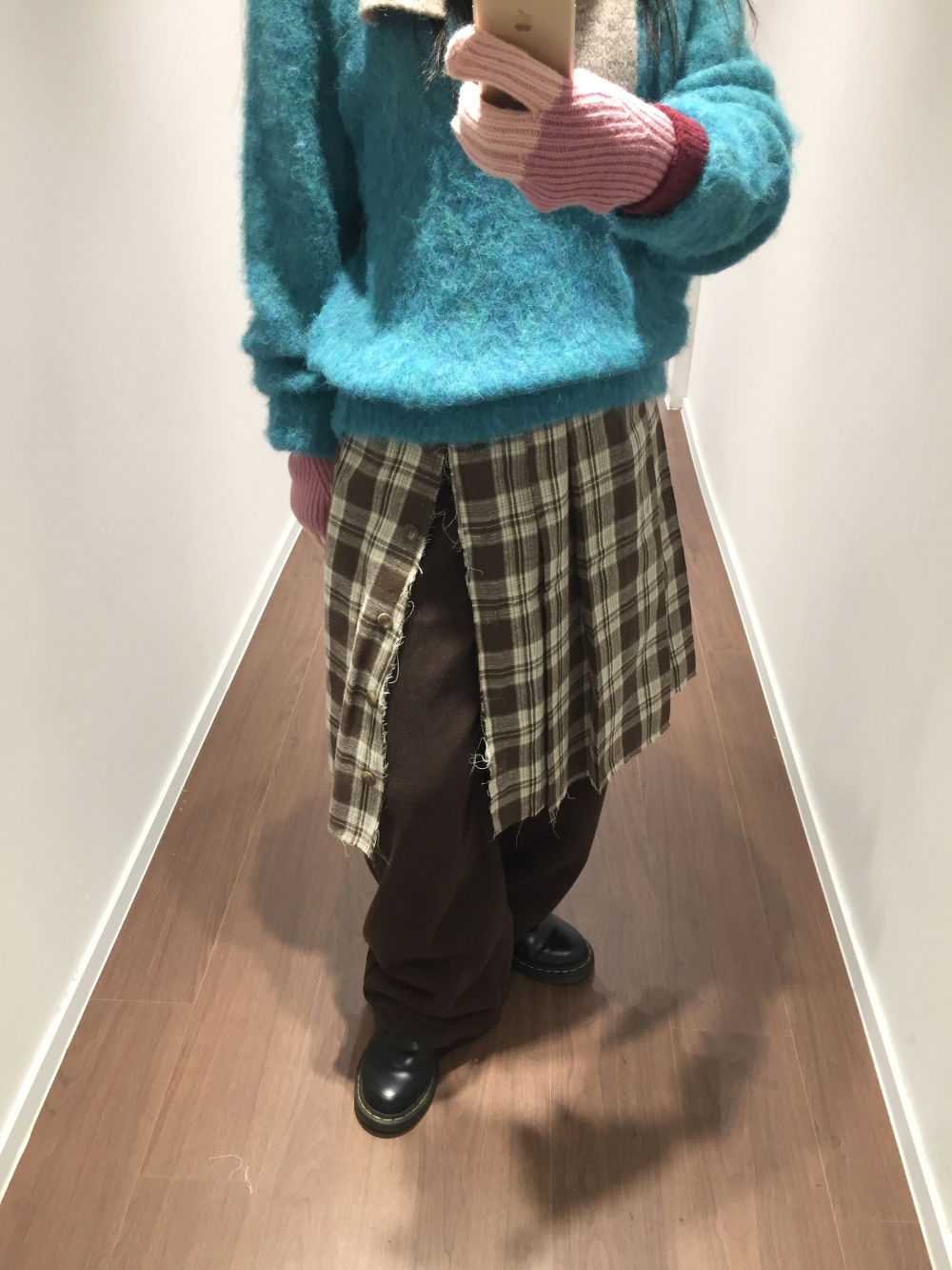 바지 모델 착용 이미지-S3L48