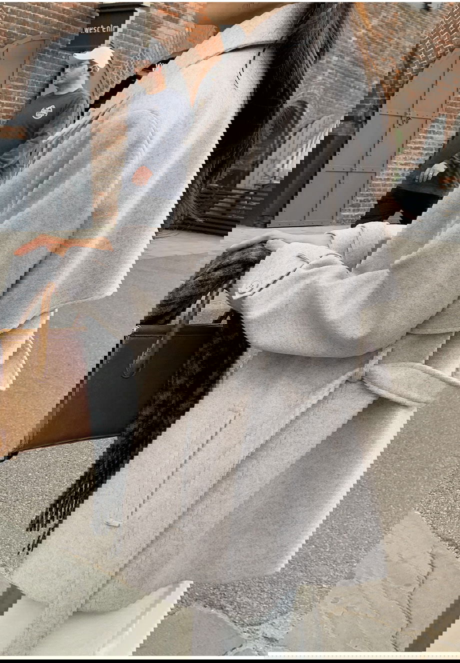 리리앤코 하로픈 플랩 카라넥 벨트 하프 코트