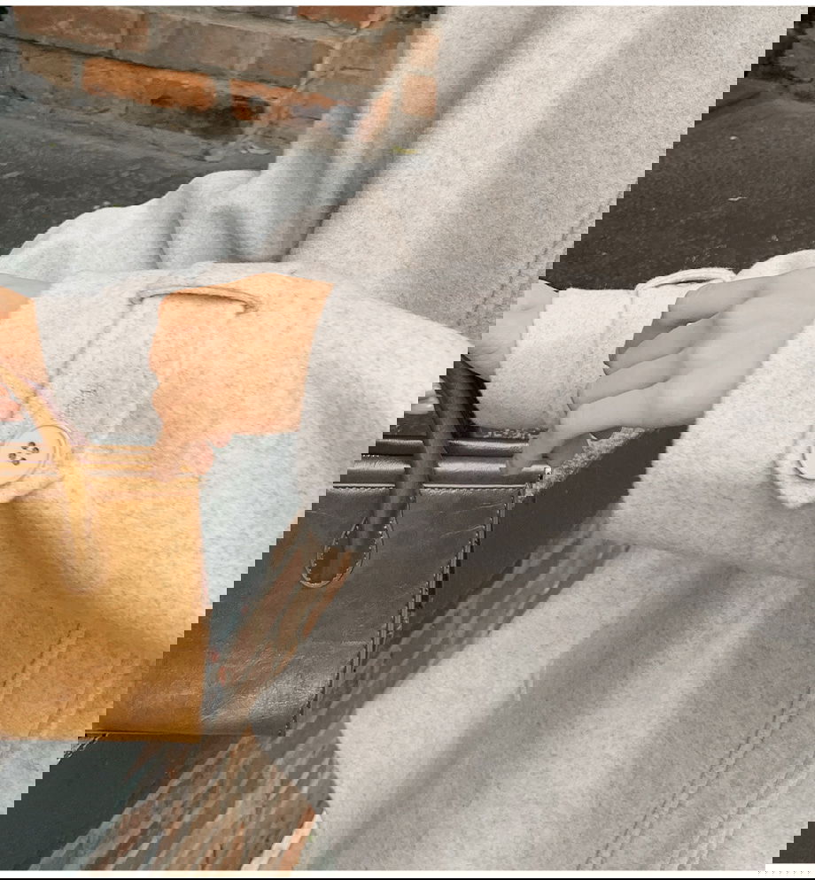 리리앤코 하로픈 플랩 카라넥 벨트 하프 코트