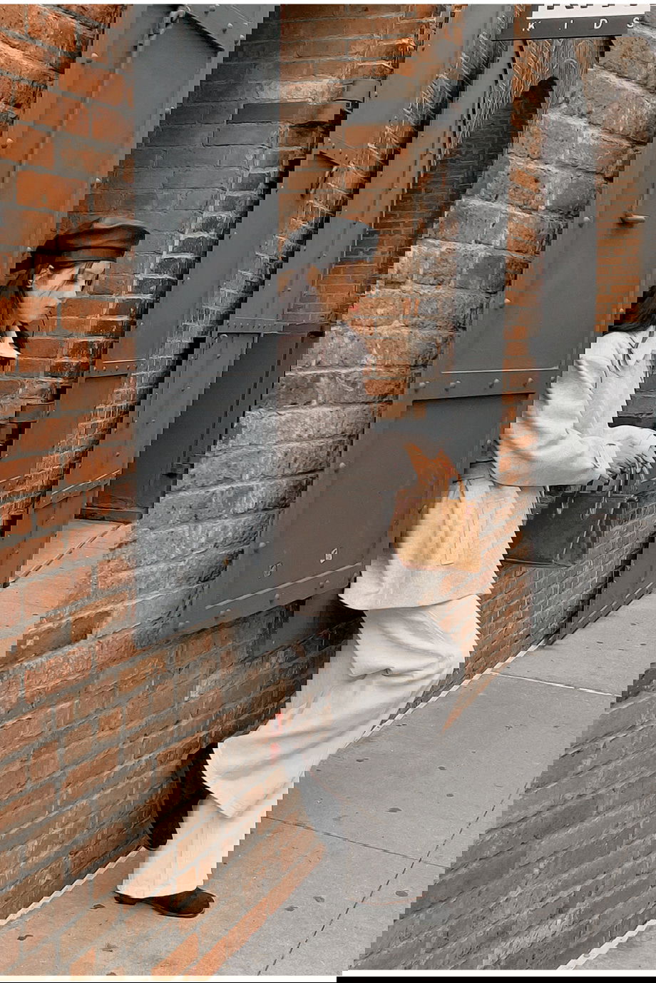 리리앤코 하로픈 플랩 카라넥 벨트 하프 코트