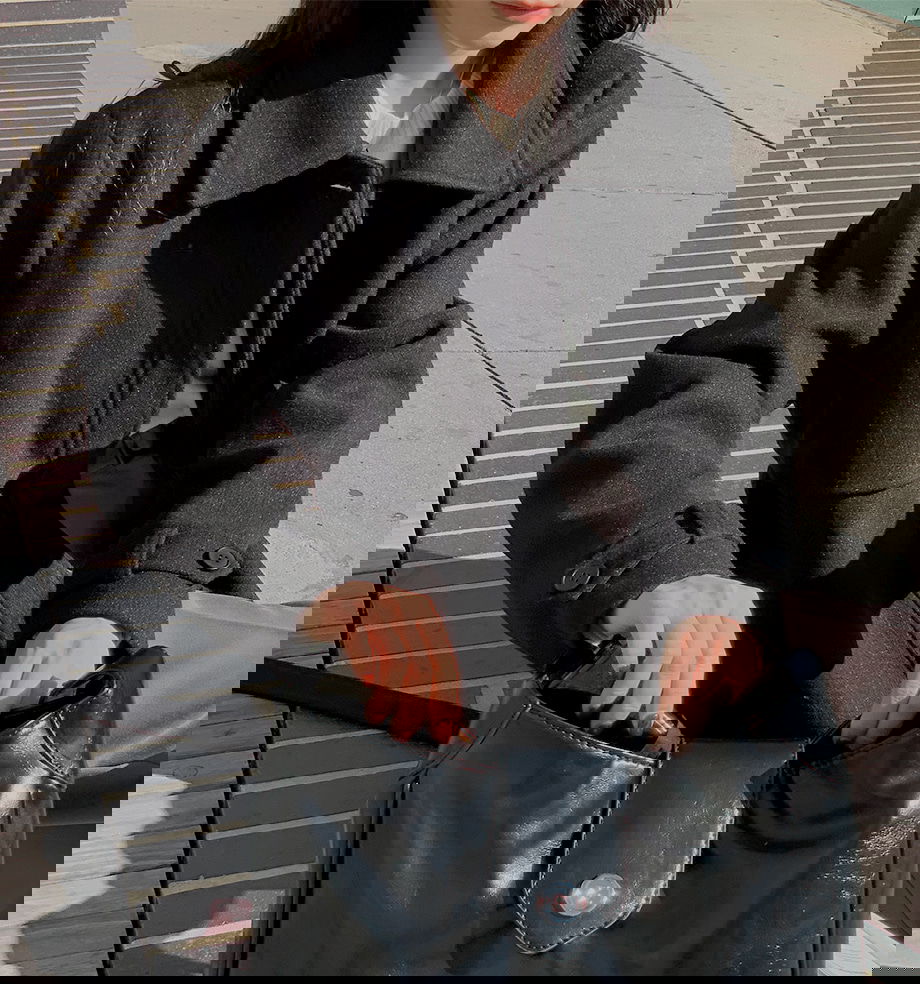 리리앤코 하로픈 플랩 카라넥 벨트 하프 코트