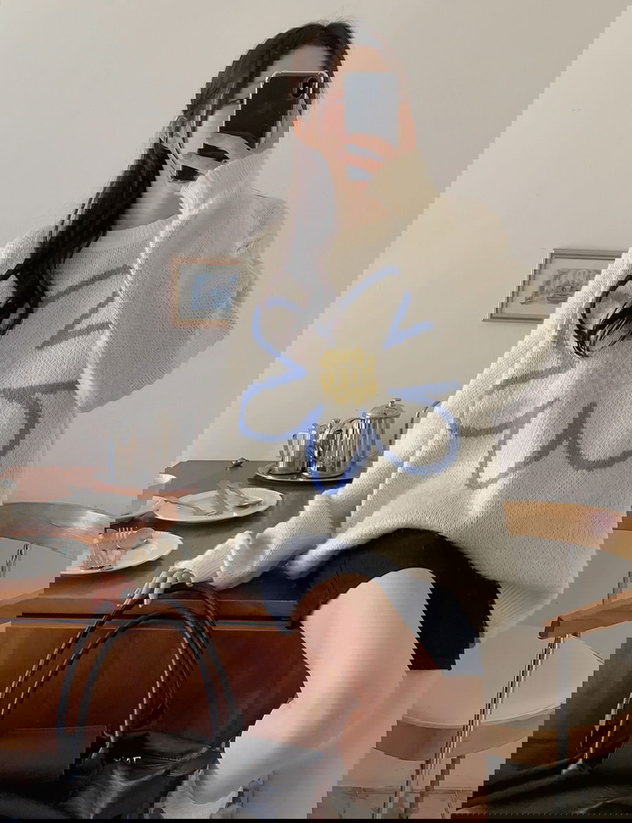 리리앤코 플로네브 브러쉬 플라워 루즈핏 니트