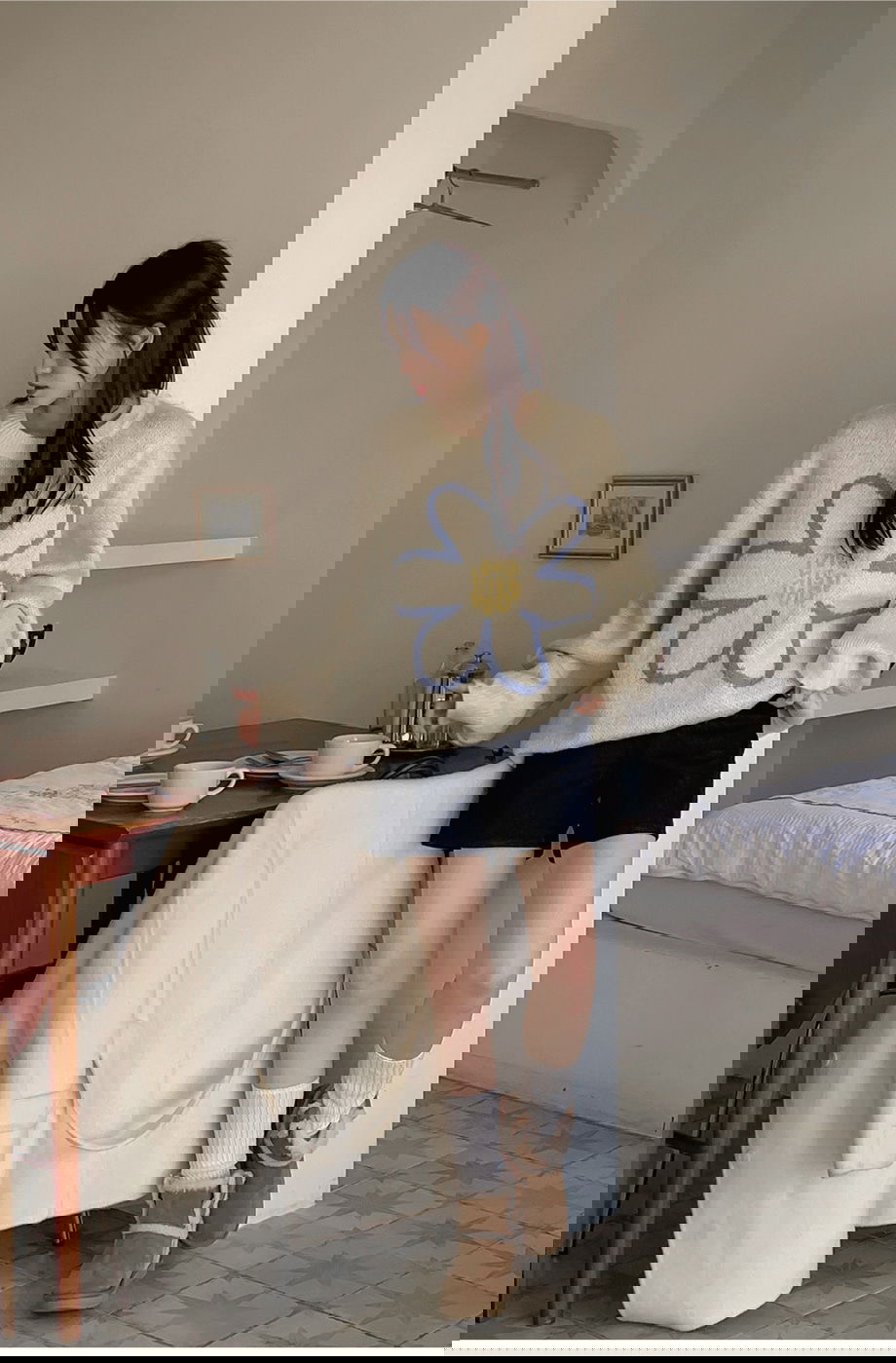 리리앤코 플로네브 브러쉬 플라워 루즈핏 니트