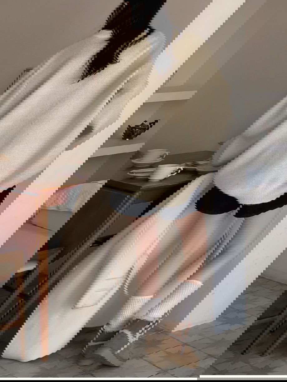 리리앤코 플로네브 브러쉬 플라워 루즈핏 니트