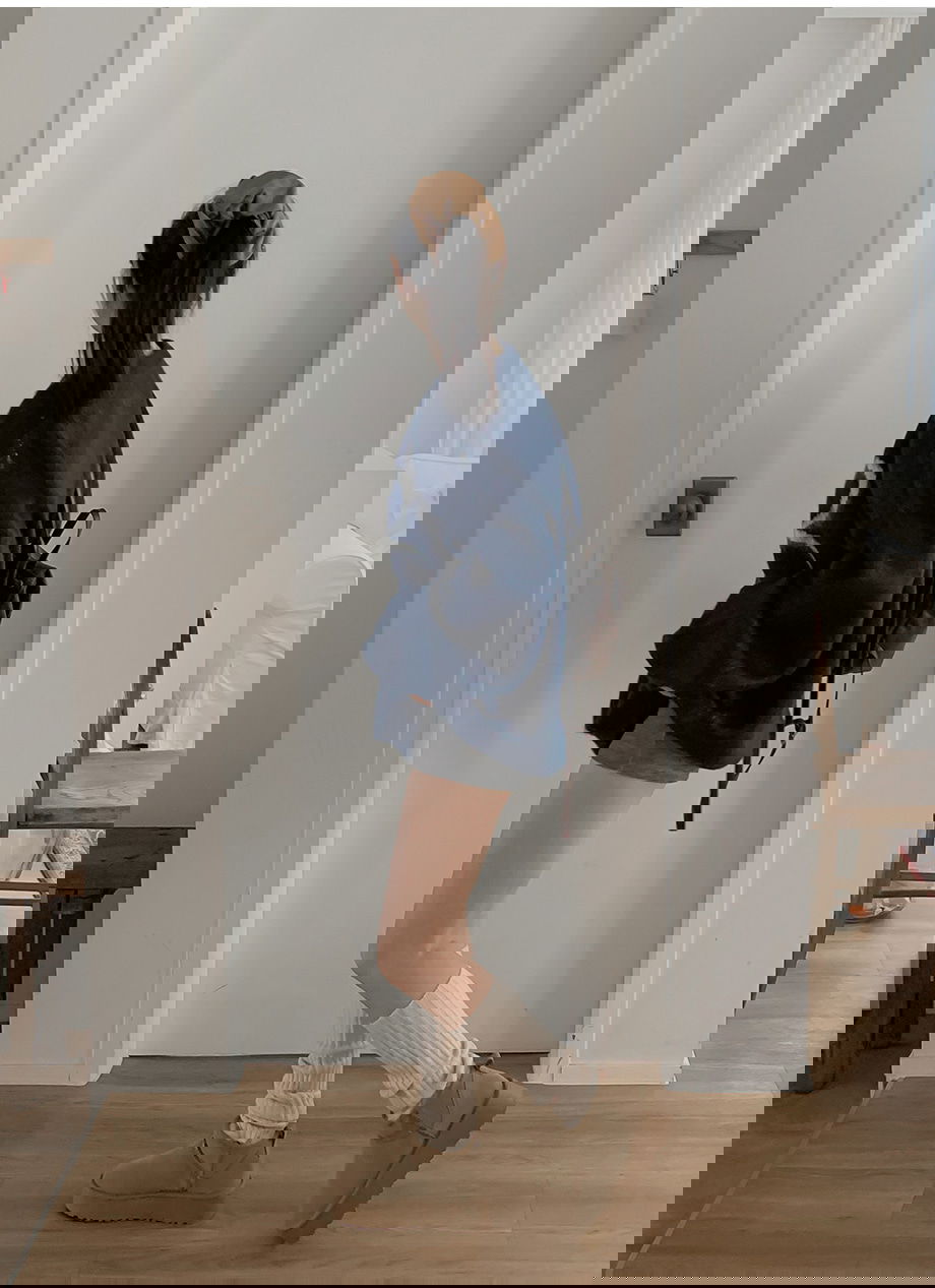 리리앤코 플로네브 브러쉬 플라워 루즈핏 니트