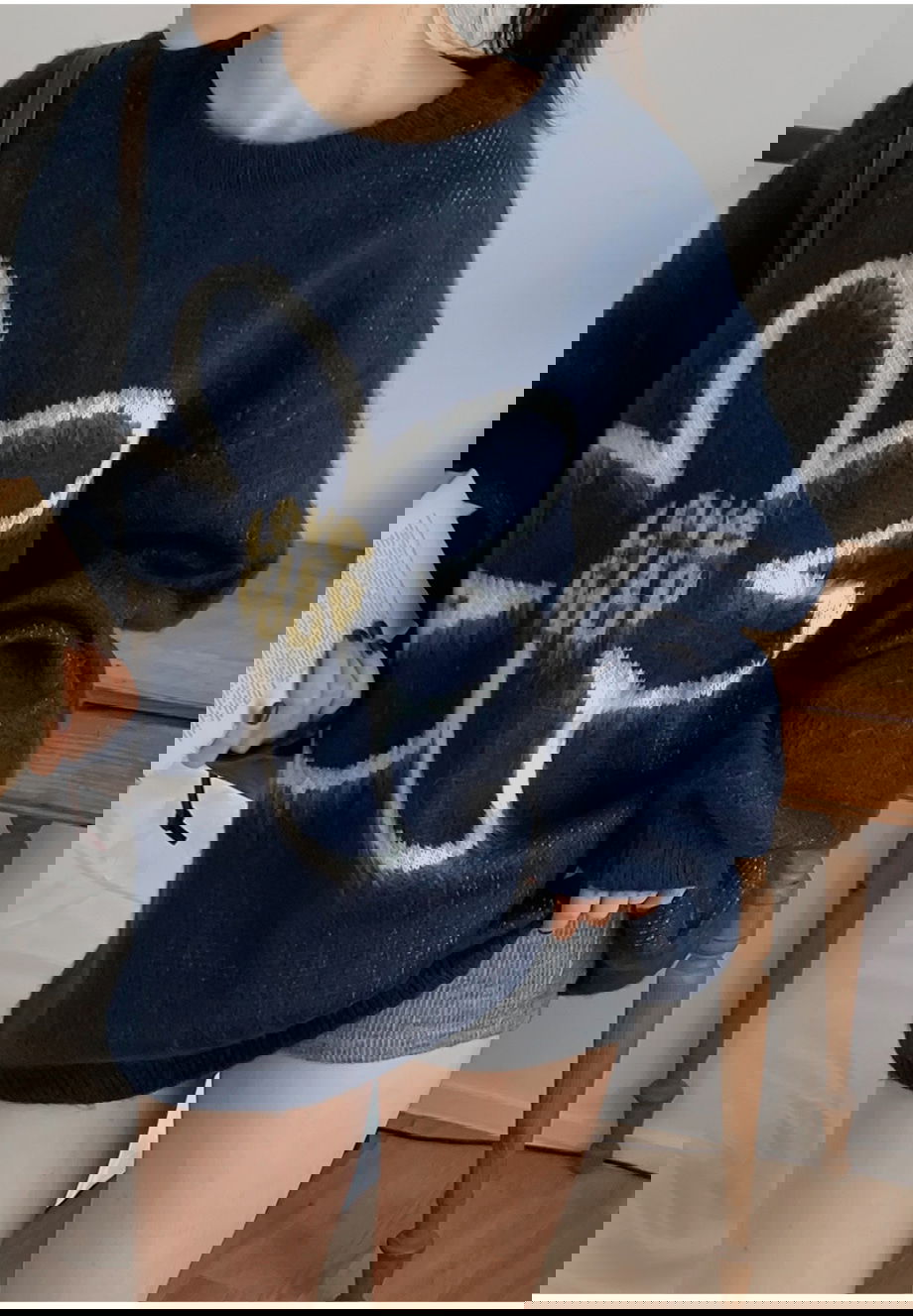 리리앤코 플로네브 브러쉬 플라워 루즈핏 니트