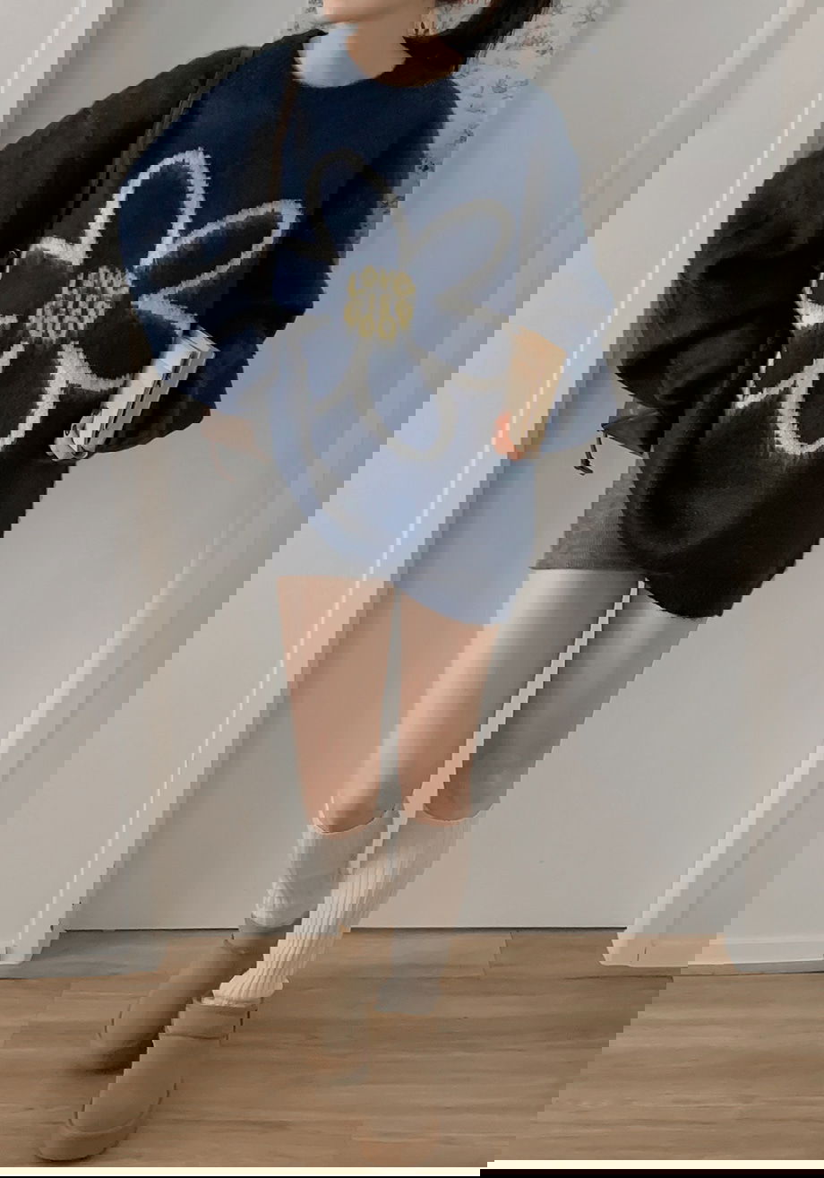 리리앤코 플로네브 브러쉬 플라워 루즈핏 니트