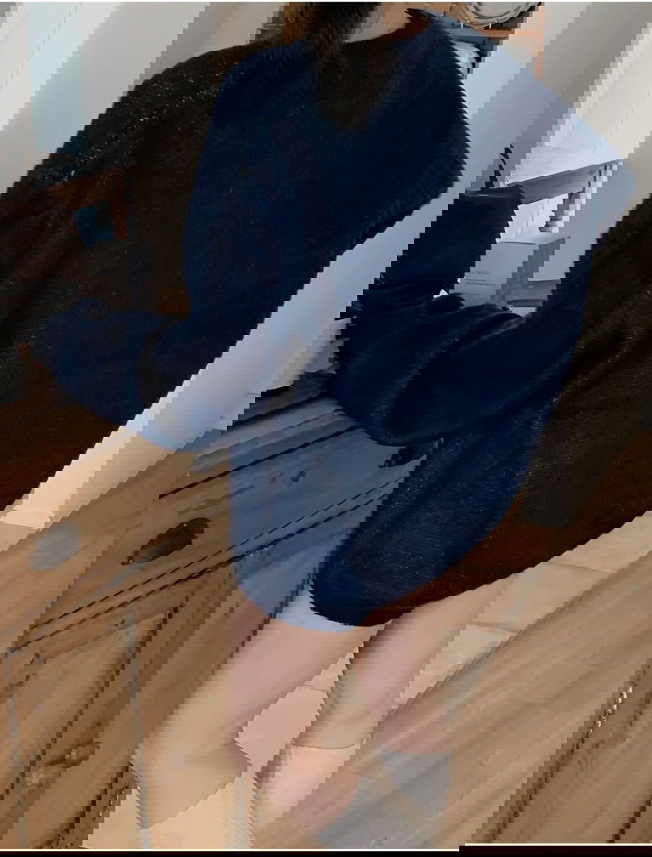 리리앤코 플로네브 브러쉬 플라워 루즈핏 니트