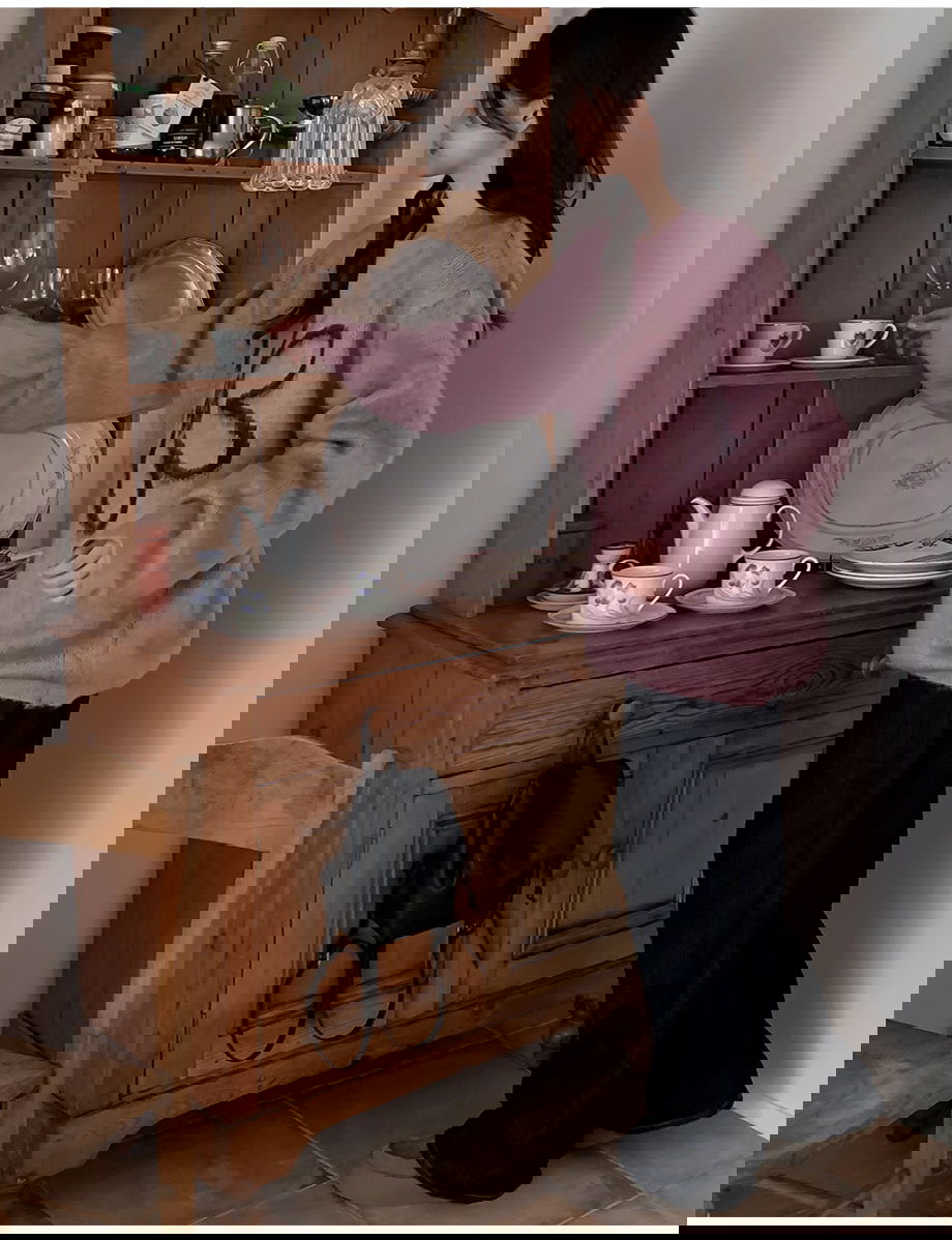 리리앤코 플로네브 브러쉬 플라워 루즈핏 니트