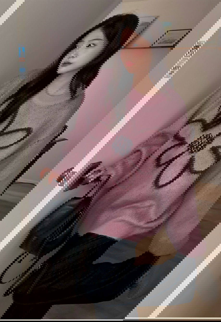 리리앤코 플로네브 브러쉬 플라워 루즈핏 니트