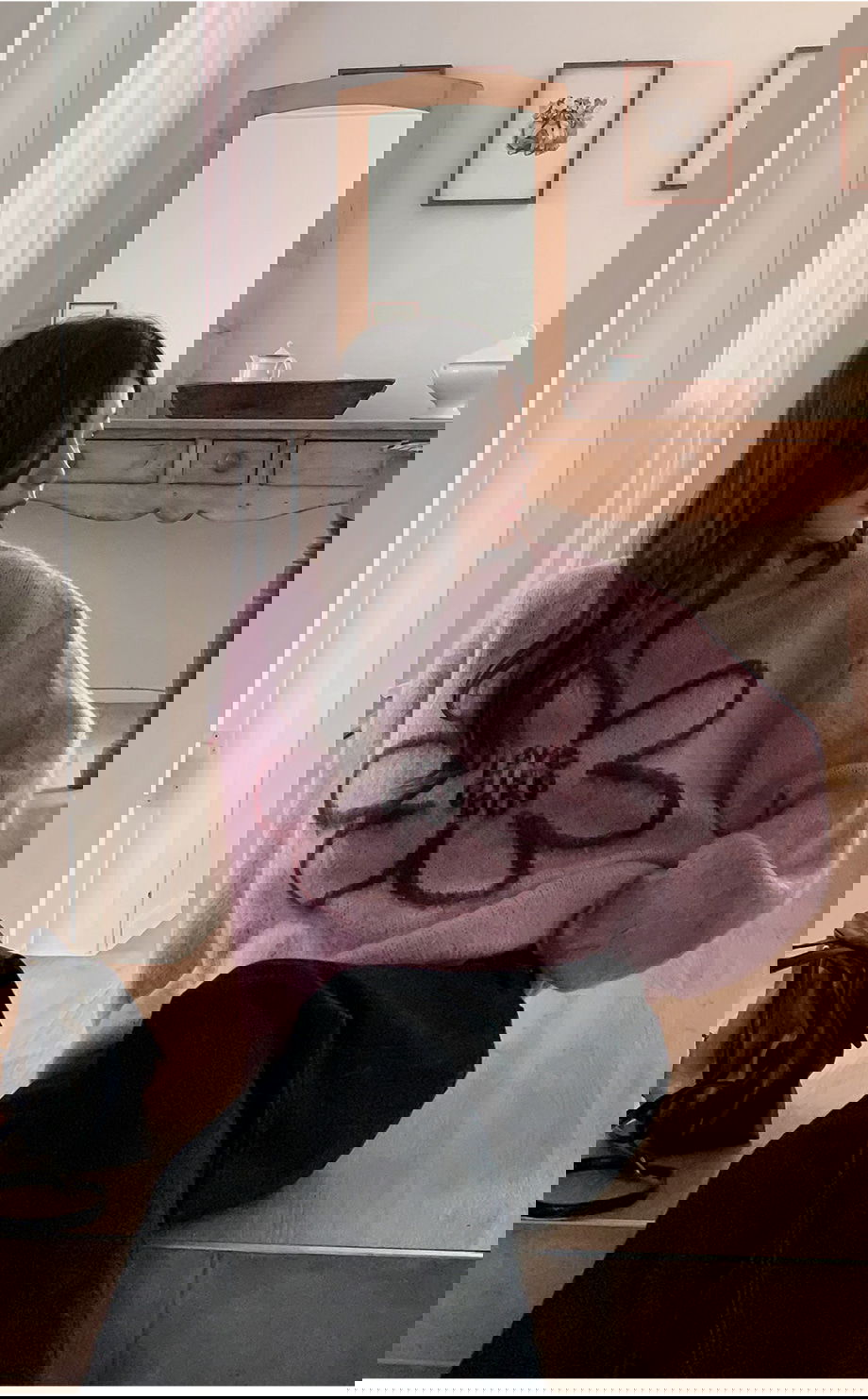 리리앤코 플로네브 브러쉬 플라워 루즈핏 니트