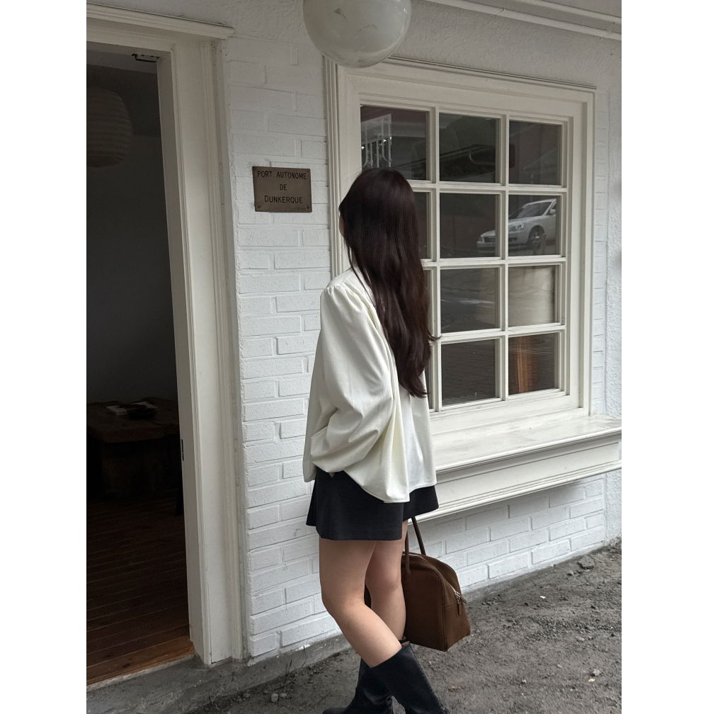 블라우스 모델 착용 이미지-S1L25