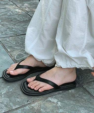 基本款百搭人字涼鞋