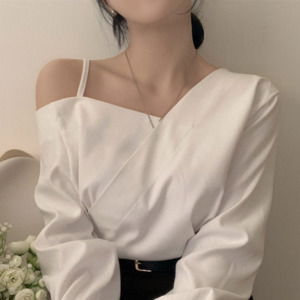 언발 오프 블라우스