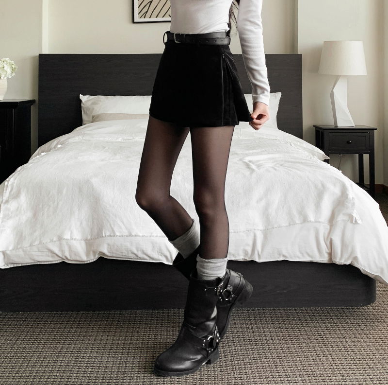 양말 모델 착용 이미지-S1L49