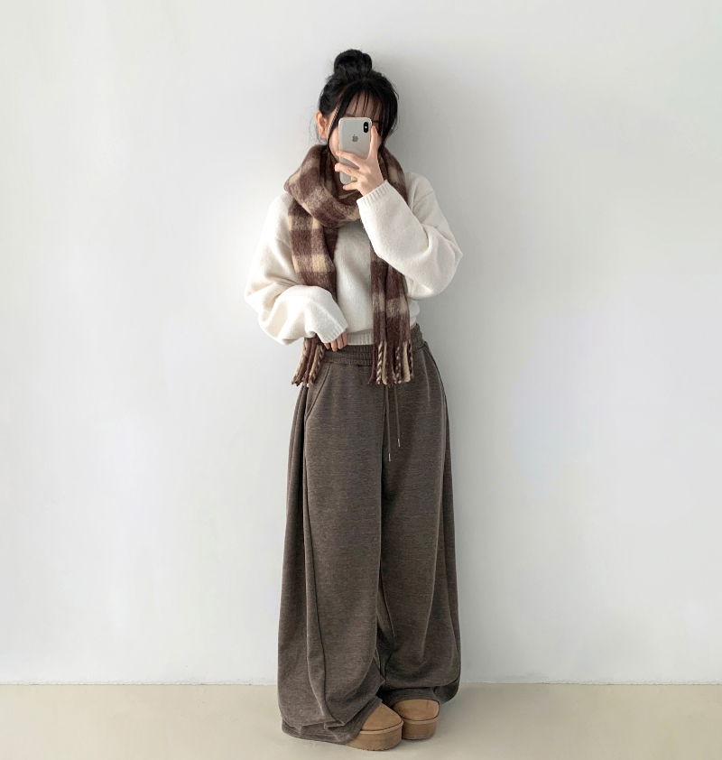 바지 모델 착용 이미지-S1L45