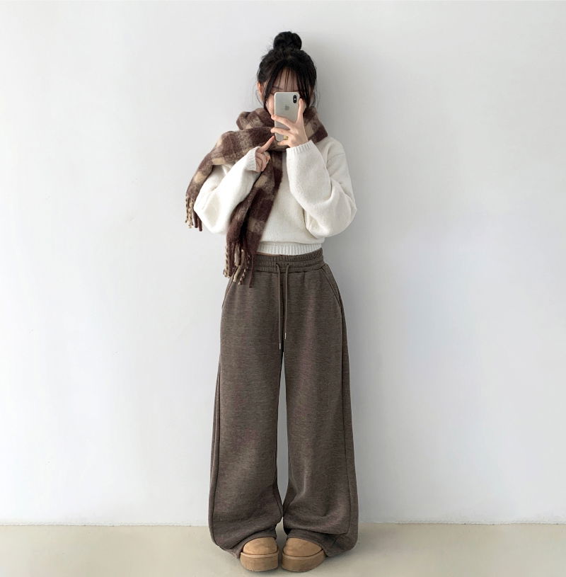 바지 모델 착용 이미지-S1L46