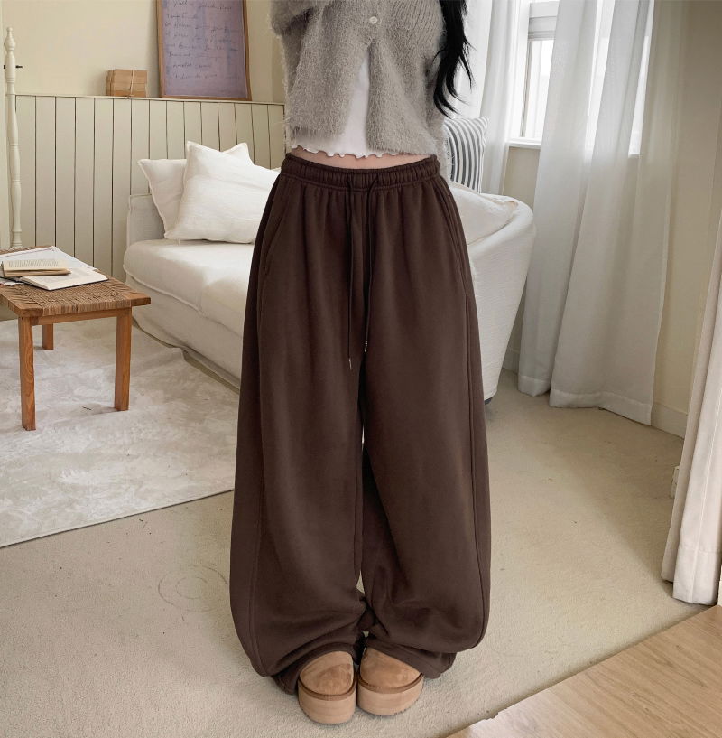 민소매 모델 착용 이미지-S1L55